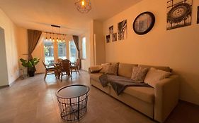 Appartement Avec Exterieur A Proximite De Liege